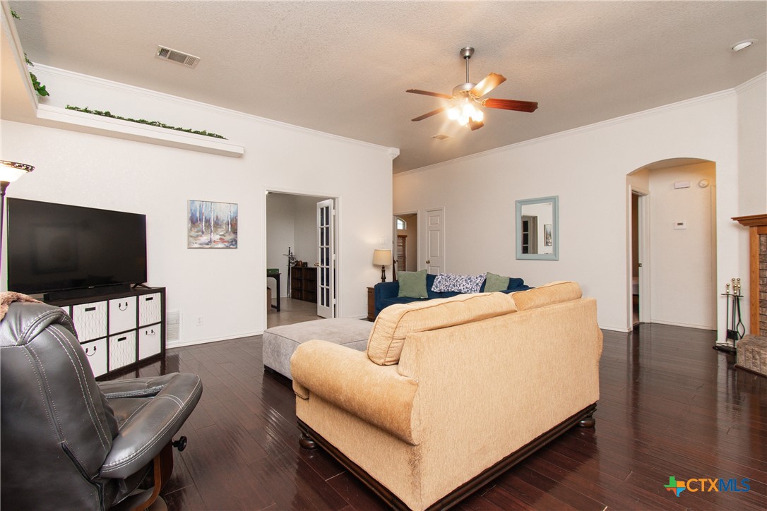 4310 Neta Drive Property Photo 4