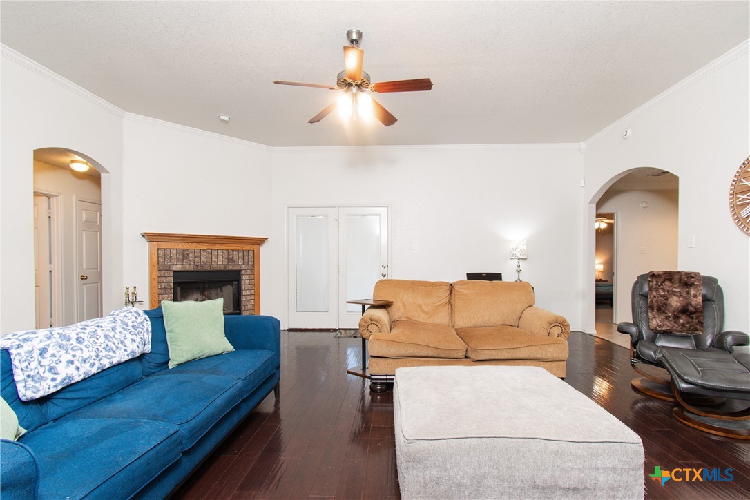 4310 Neta Drive Property Photo 5
