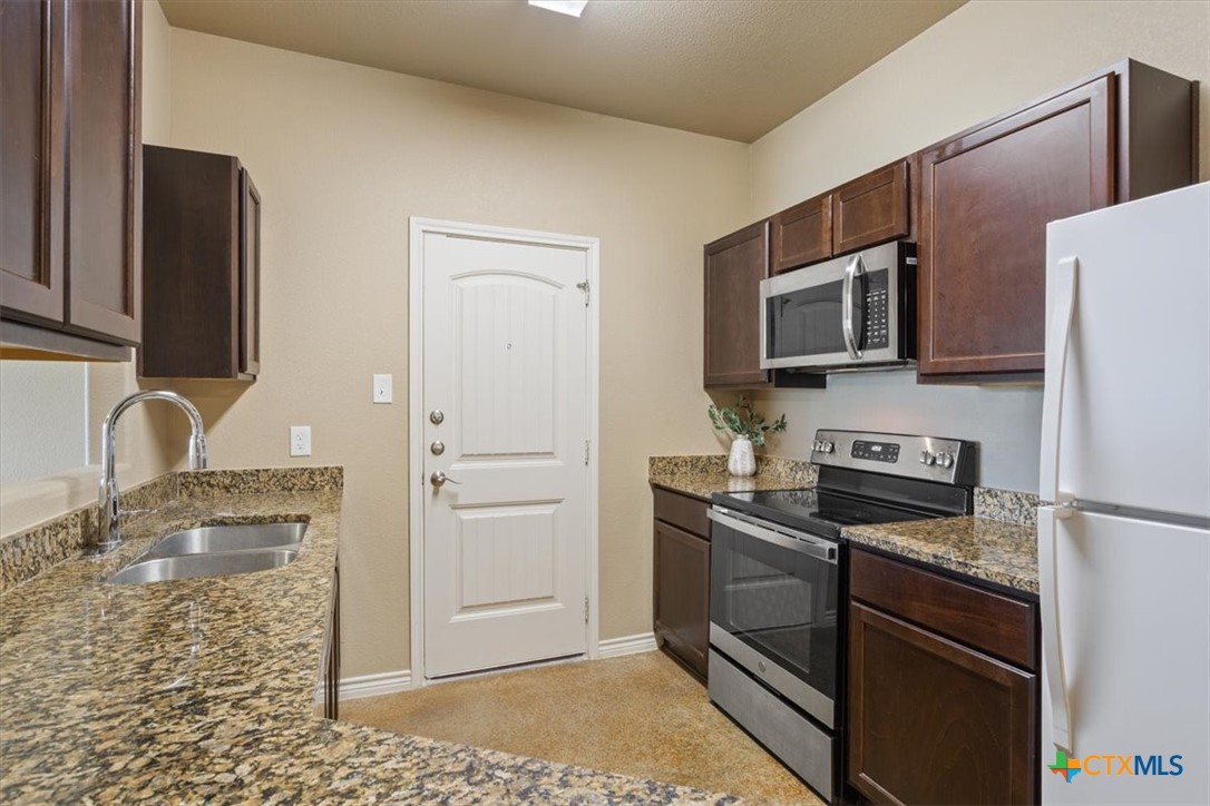 1101 S College Avenue Property Photo 8