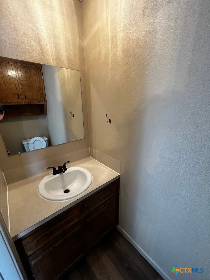 202 N Walnut 104 Property Photo 3