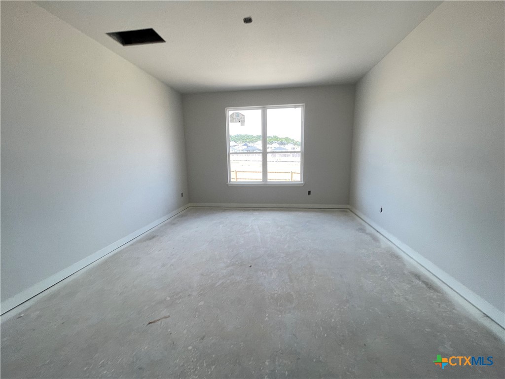 362 Pathfinder Drive Property Photo 6