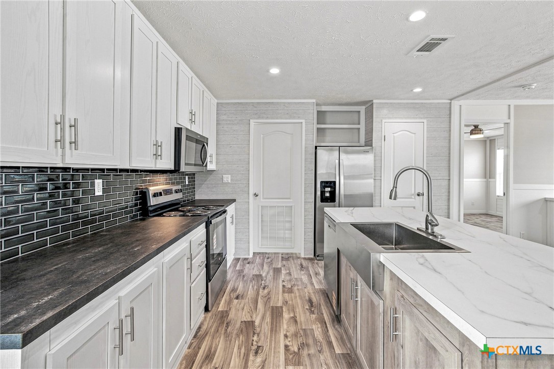 619004 Property Photo 6