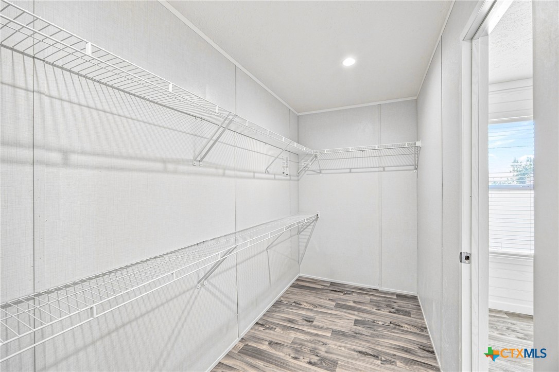 619004 Property Photo 18