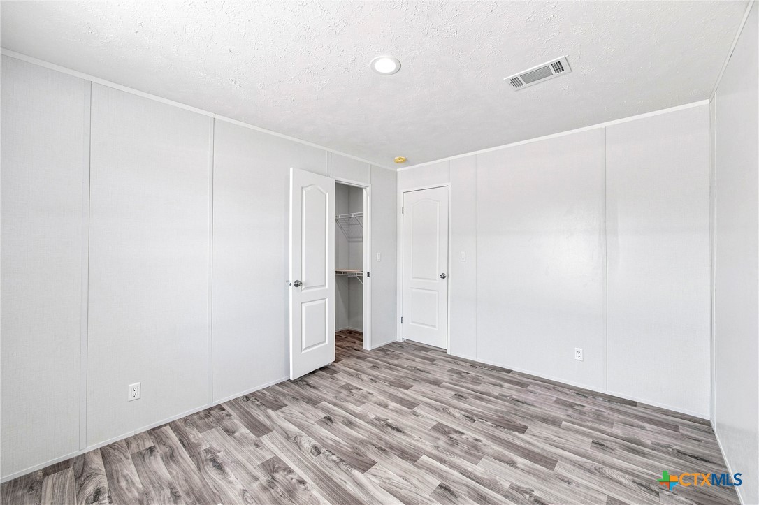 619004 Property Photo 19