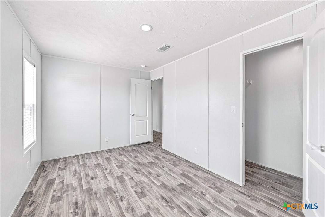 619004 Property Photo 21