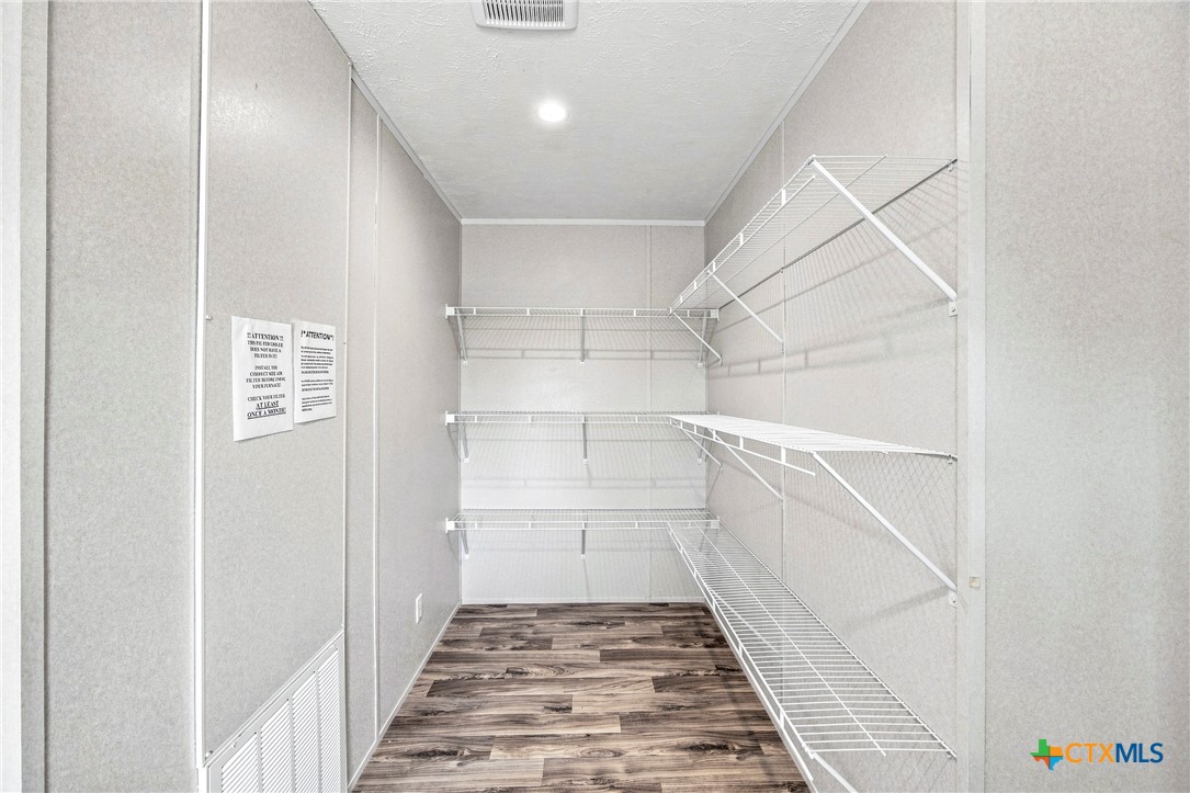 619004 Property Photo 24