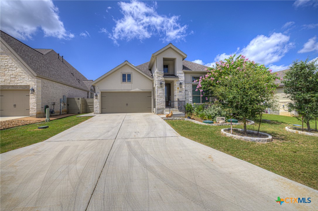 415 Bridle Trail Property Photo 6