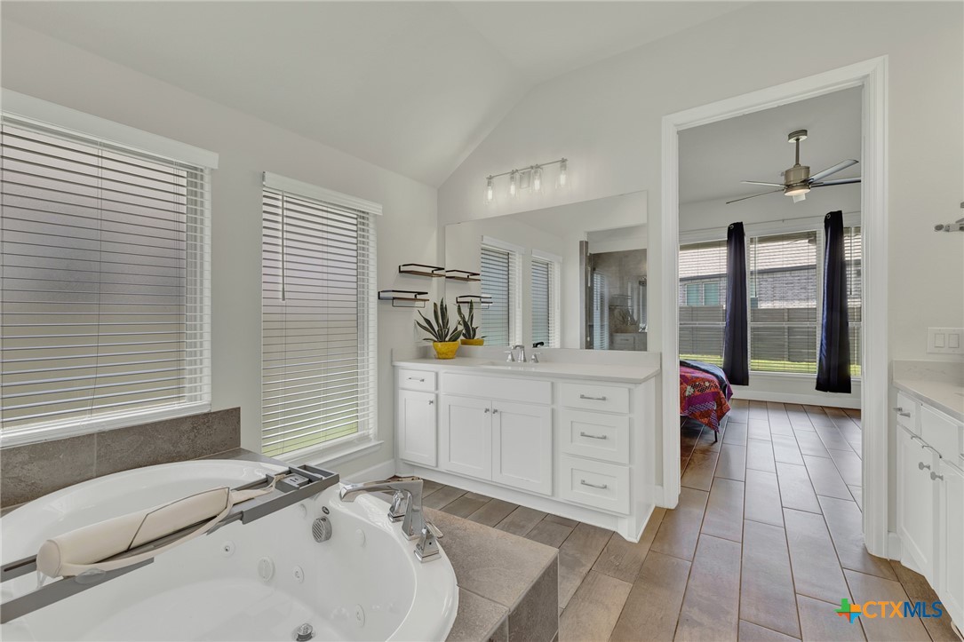415 Bridle Trail Property Photo 28