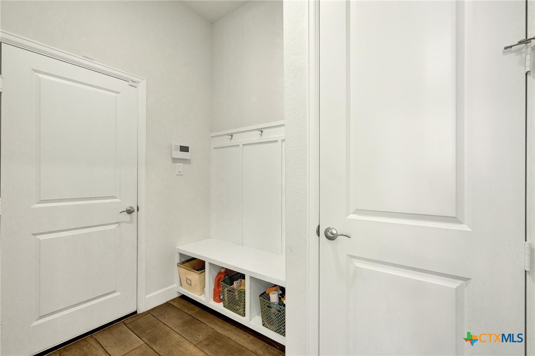 415 Bridle Trail Property Photo 34