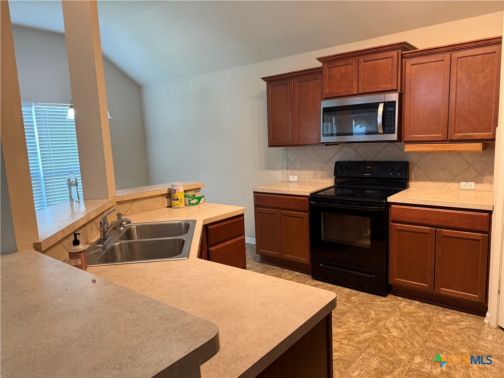 5811 Alexandria Drive Property Photo 6