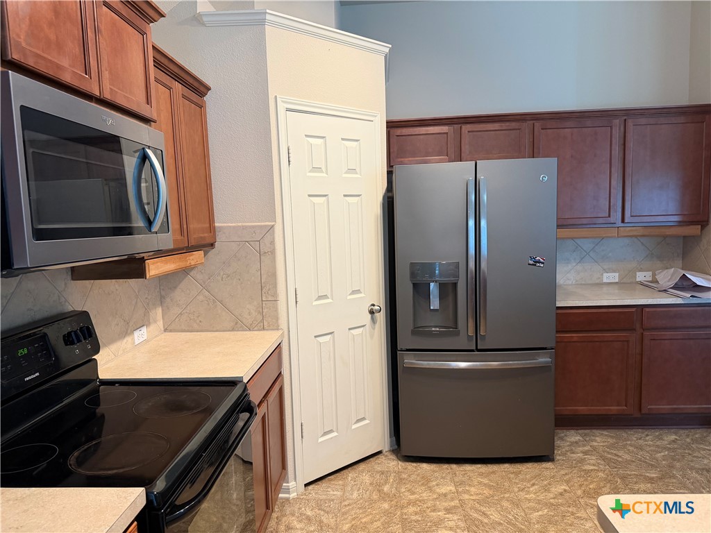 5811 Alexandria Drive Property Photo 7