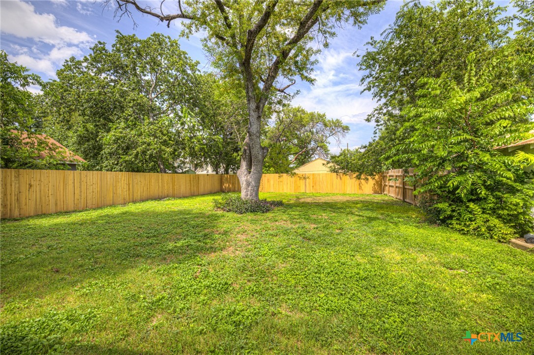 631 S Santa Clara Avenue Property Photo 37