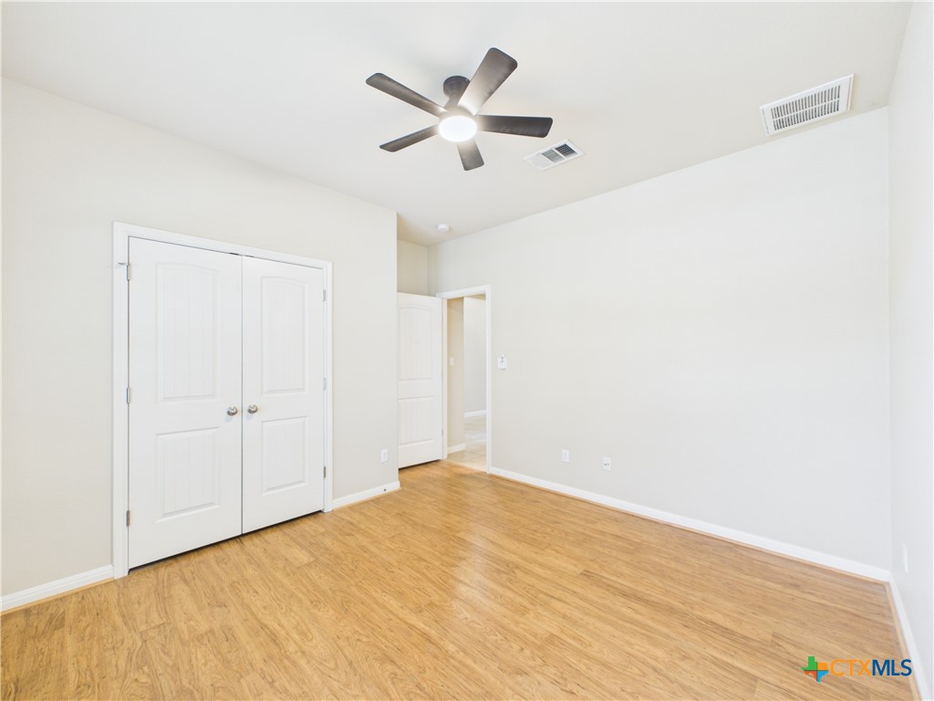 1070 Sussex Way Property Photo 9