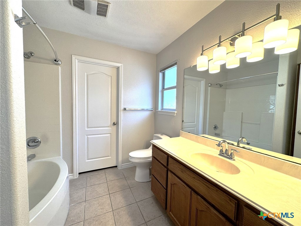 2038 Bentwood Drive Property Photo 10