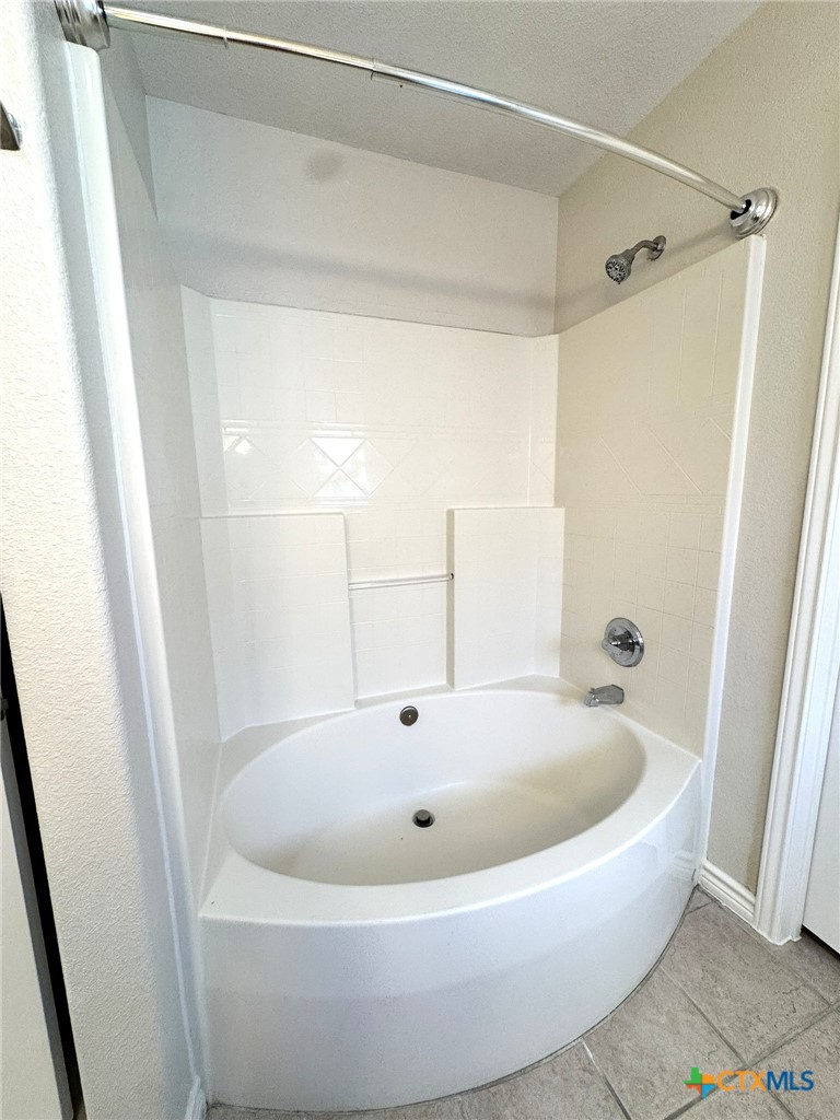 2038 Bentwood Drive Property Photo 11