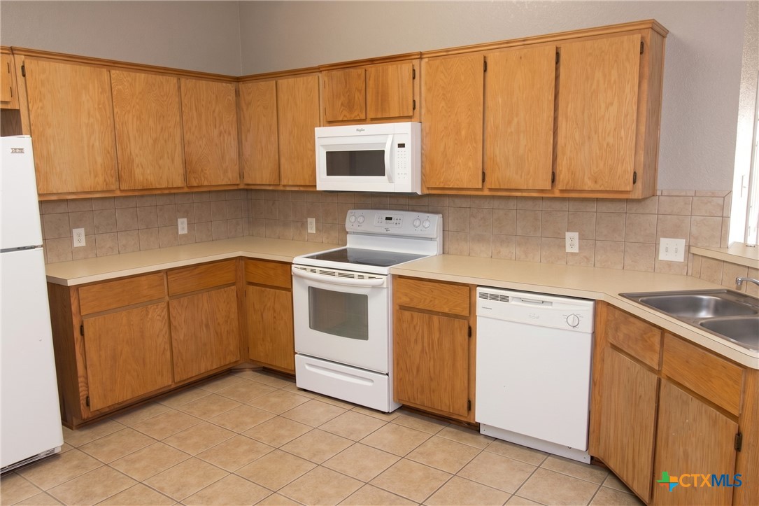 304 Jeff Gordon Drive A Property Photo 4