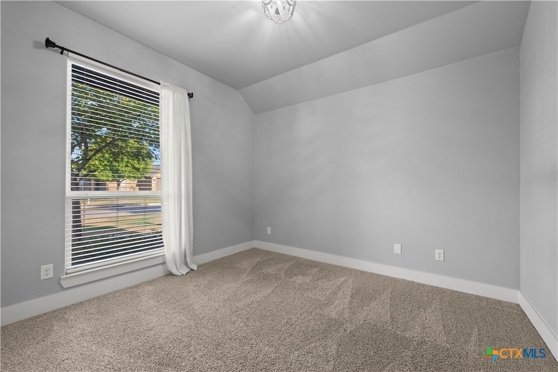 2737 Paisley Drive Property Photo 20