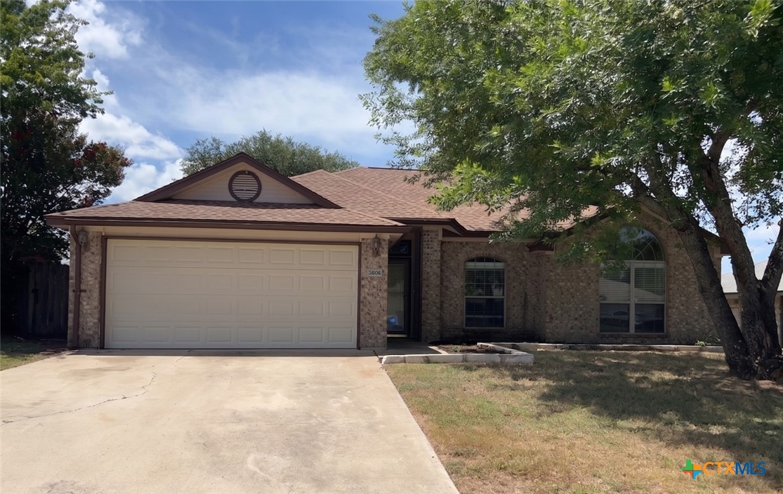 3906 Lone Oak Drive Property Photo 1
