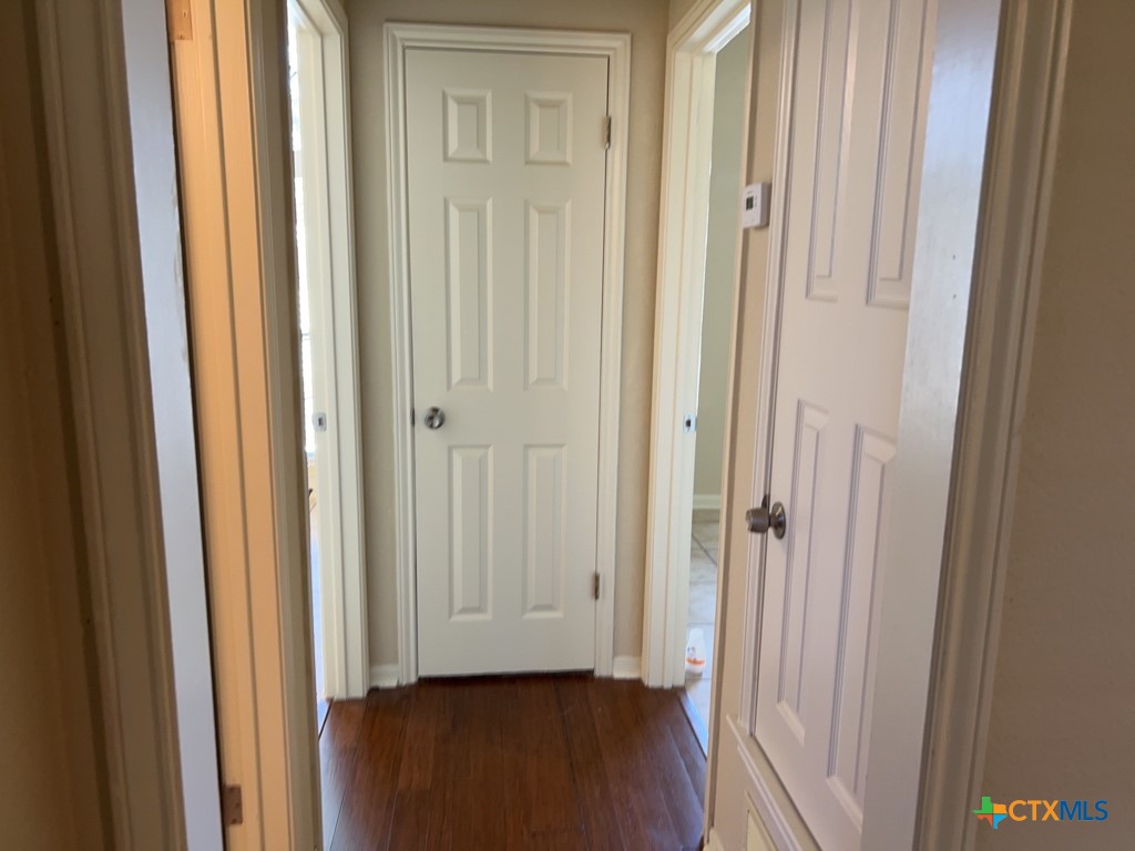 3906 Lone Oak Drive Property Photo 8