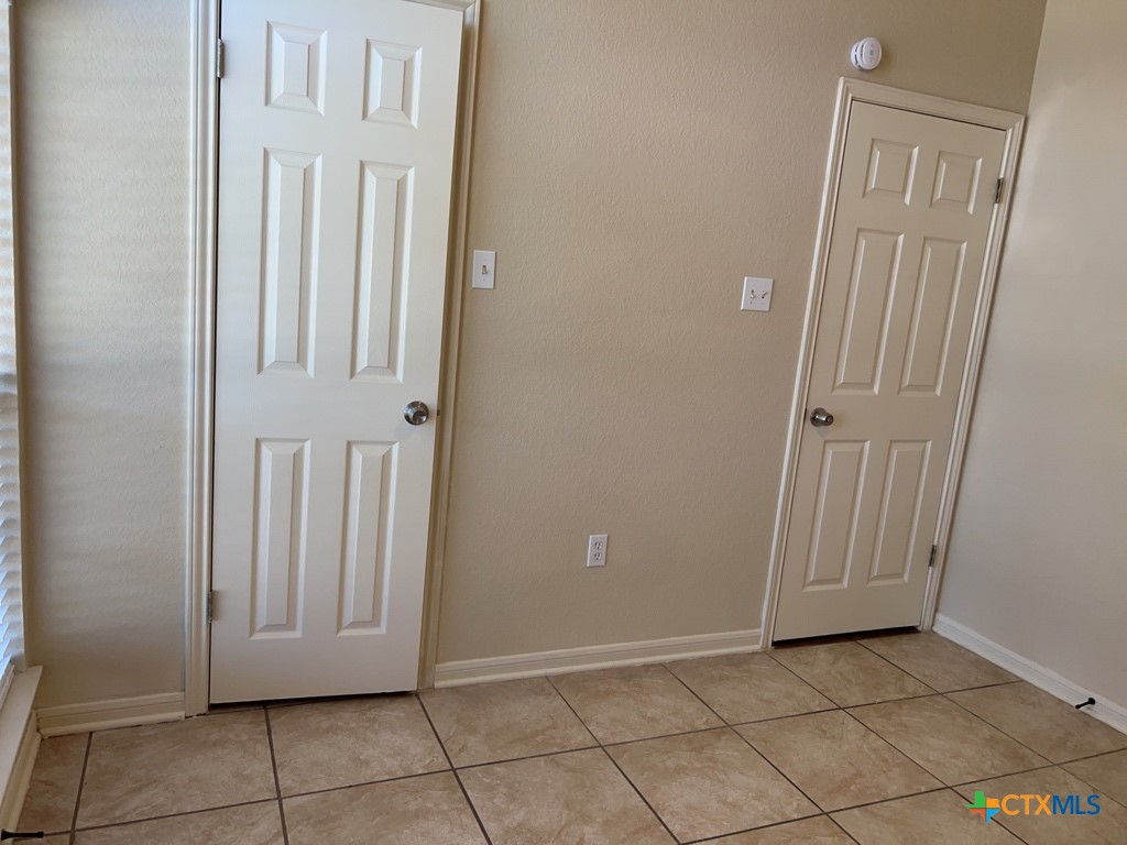 3906 Lone Oak Drive Property Photo 10