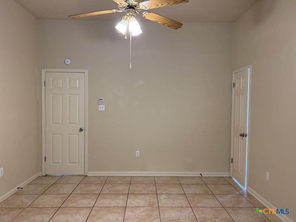3906 Lone Oak Drive Property Photo 12
