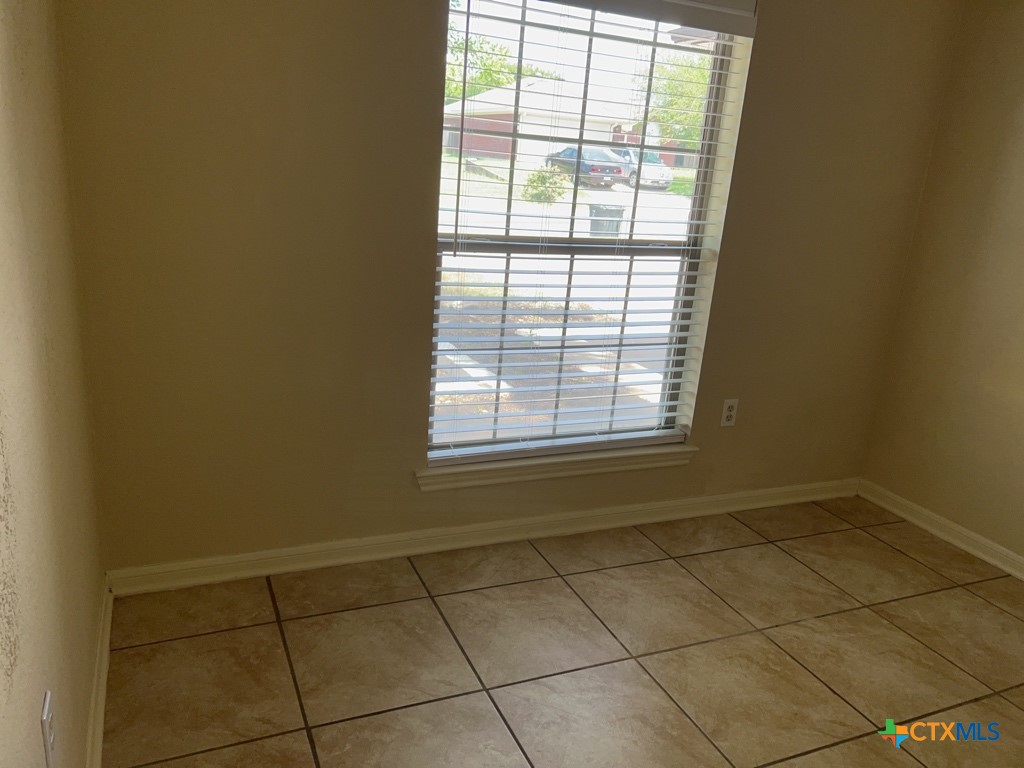 3906 Lone Oak Drive Property Photo 13