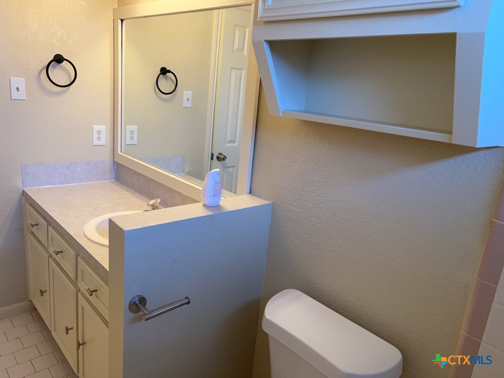 3906 Lone Oak Drive Property Photo 15
