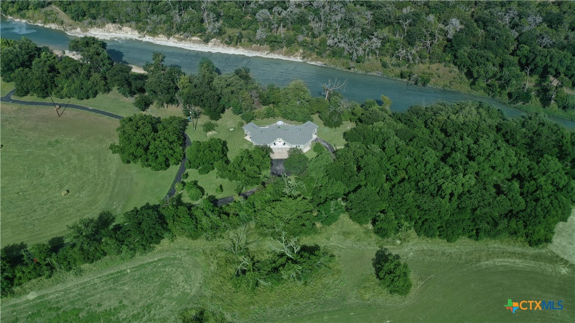 995 County Road 221 Property Photo 1