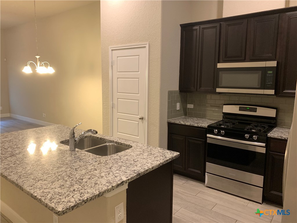 1205 Old Fm 306 Property Photo 4