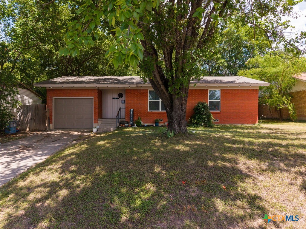 111 Cottonwood Drive Property Photo 1