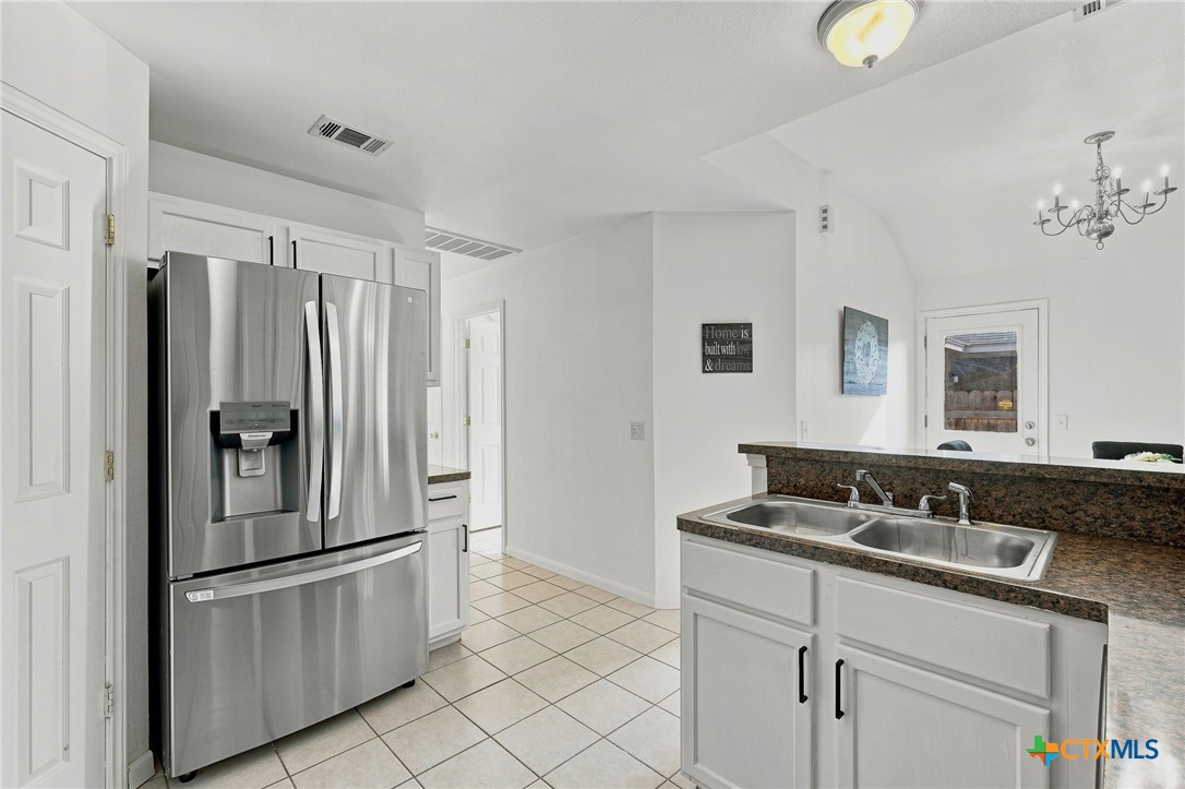 1017 Drovers Cove Property Photo 6