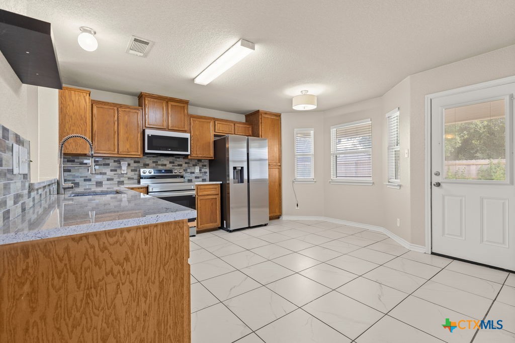 4703 Stonehaven Drive Property Photo 7