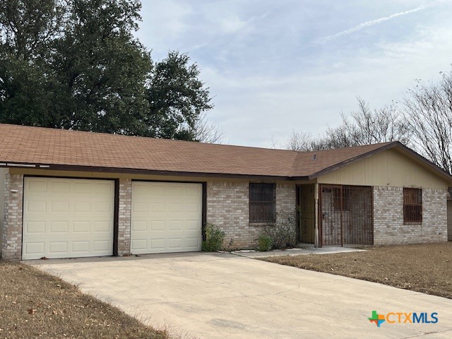 2402 Andover Drive Property Photo 1