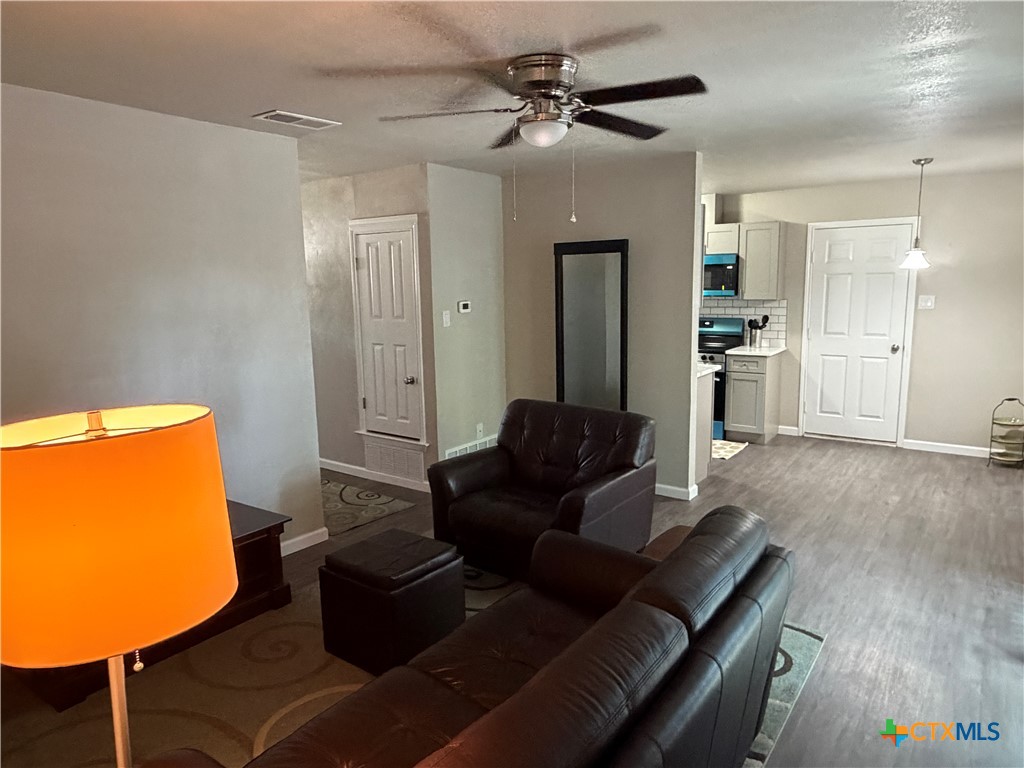 2402 Andover Drive Property Photo 6