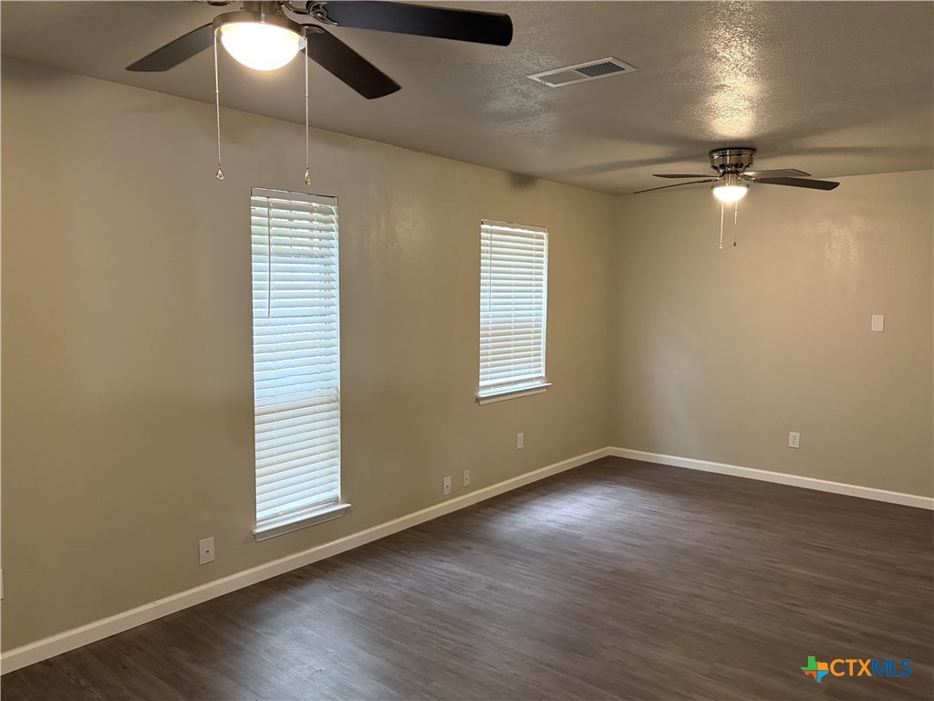 2402 Andover Drive Property Photo 10