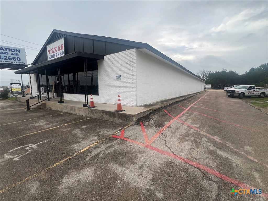 401 W Business 190 Highway Property Photo 3