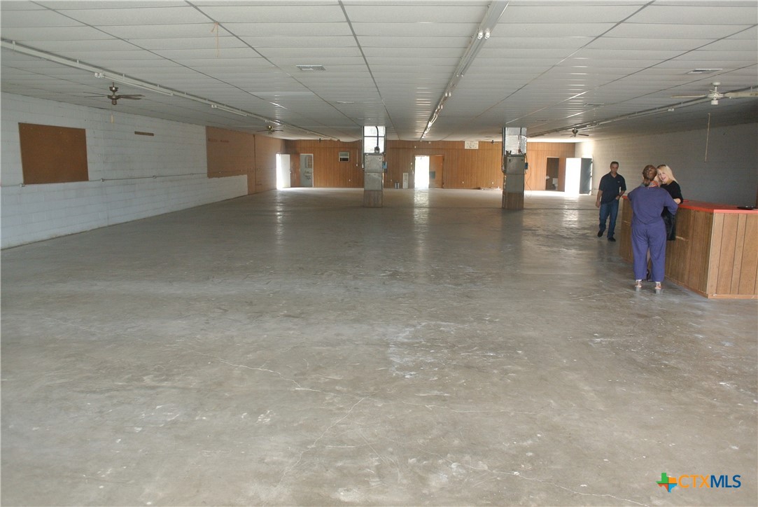 401 W Business 190 Highway Property Photo 13