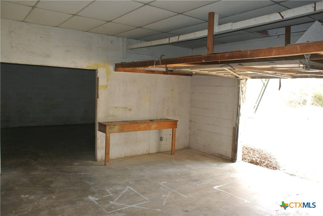 401 W Business 190 Highway Property Photo 14