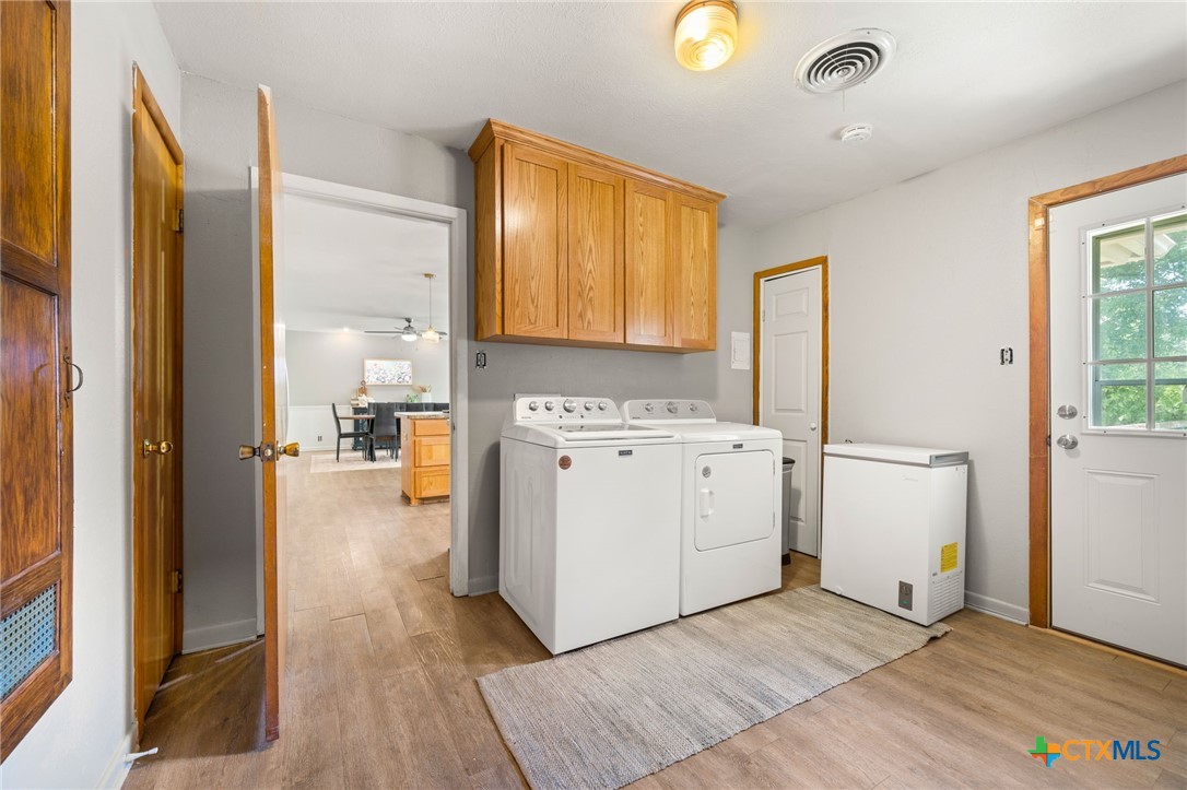 405 Downing Street Property Photo 19