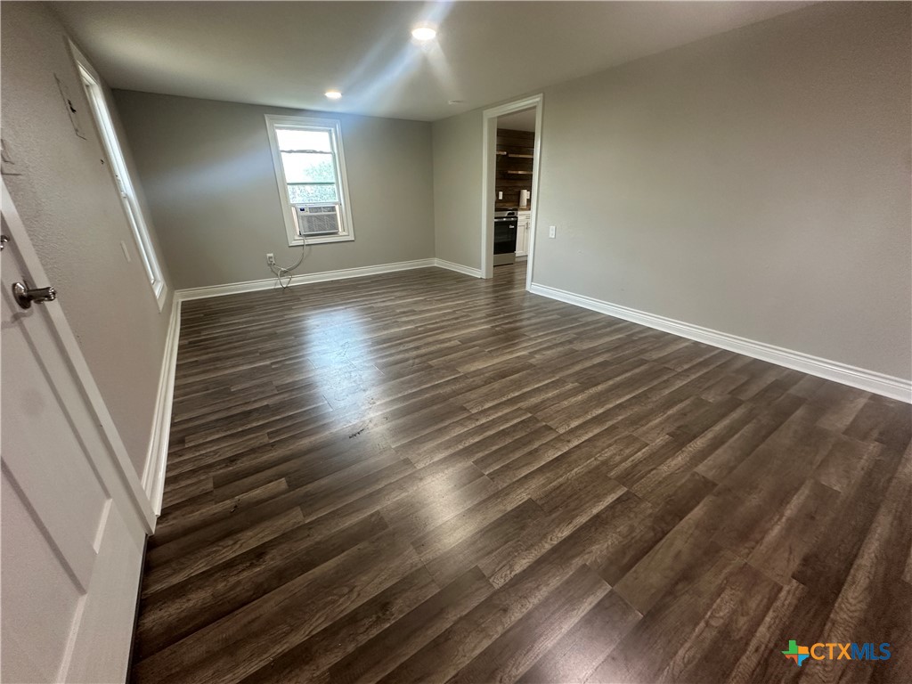 1515 Wright Street Property Photo 15
