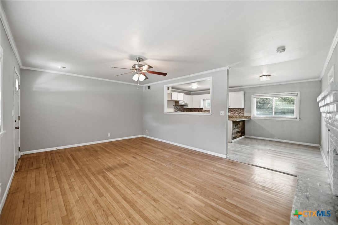 1032 S Mesquite Avenue Property Photo 7