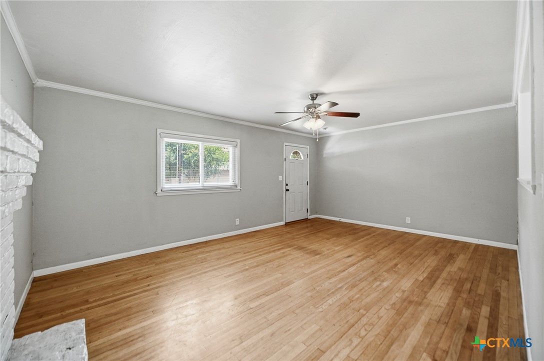 1032 S Mesquite Avenue Property Photo 8