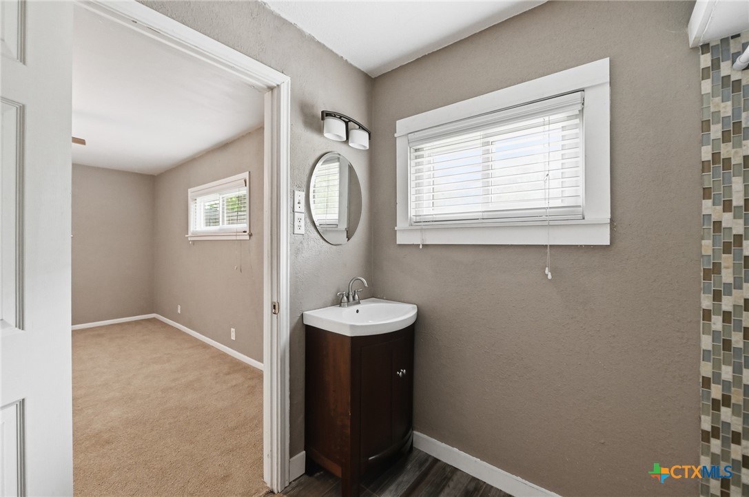 1032 S Mesquite Avenue Property Photo 23
