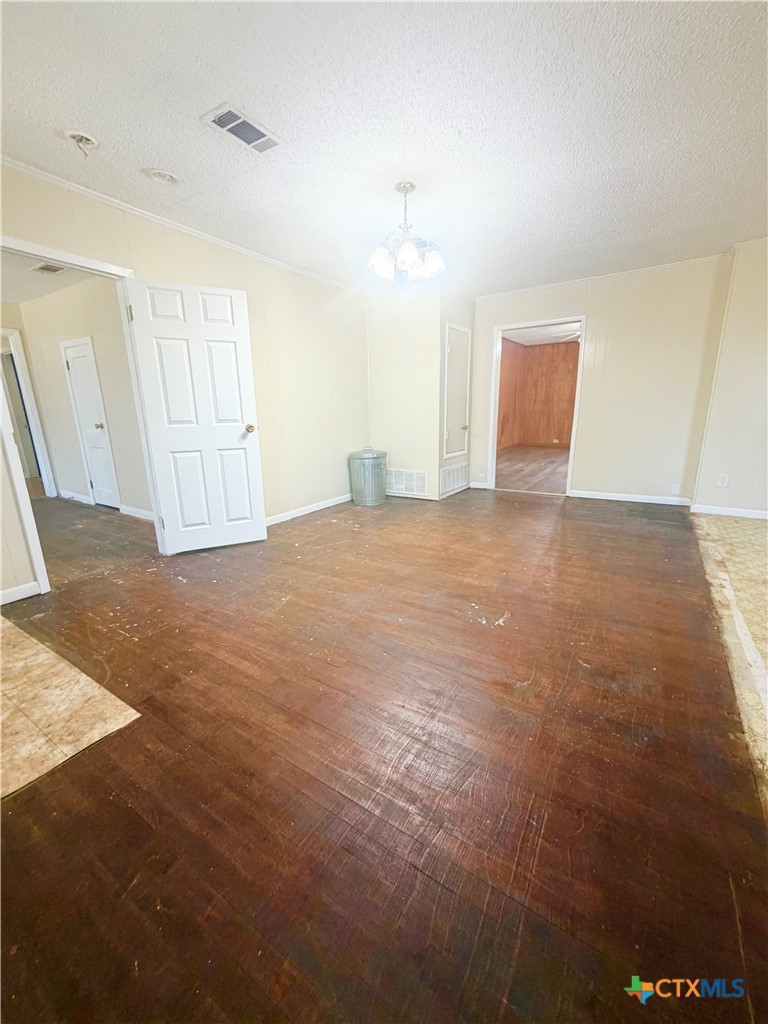 1208 N College Street Property Photo 9