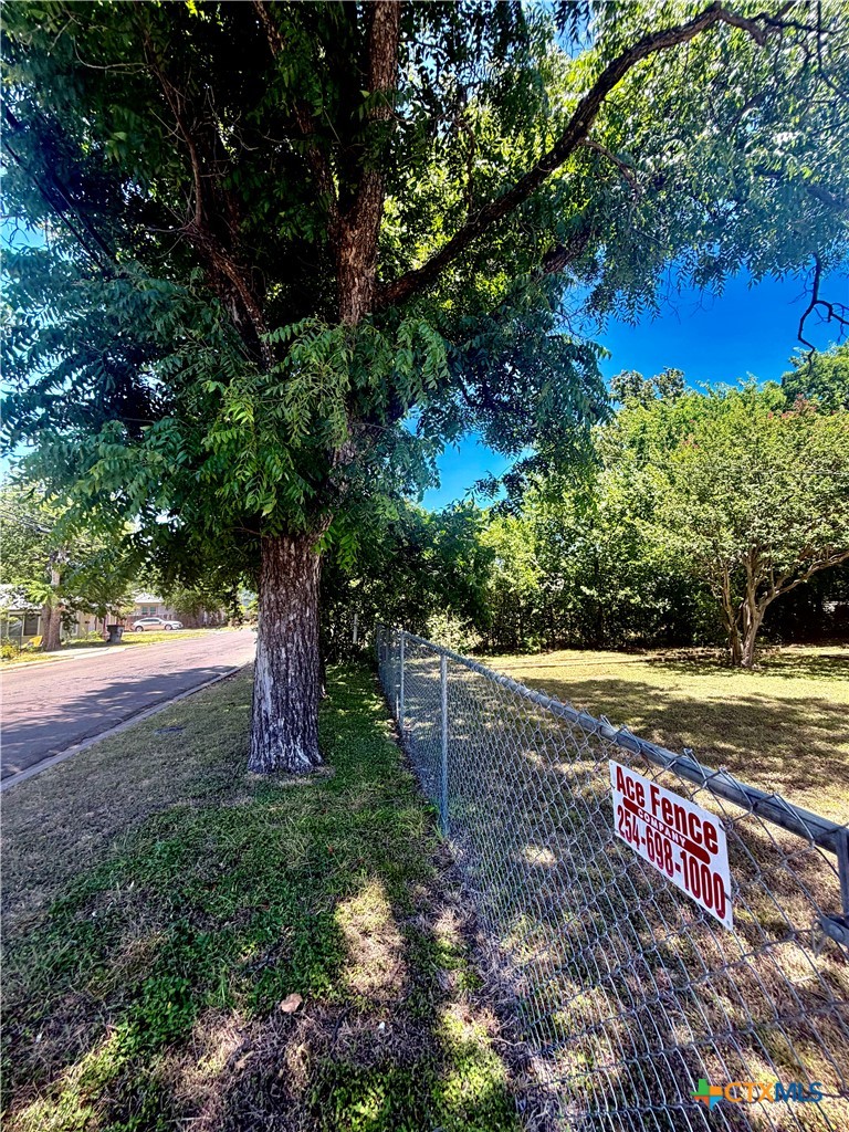 1208 N College Street Property Photo 21