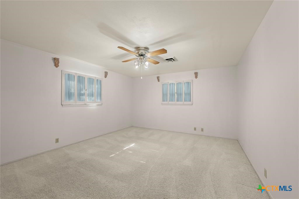 700 Shanklin Road Property Photo 14