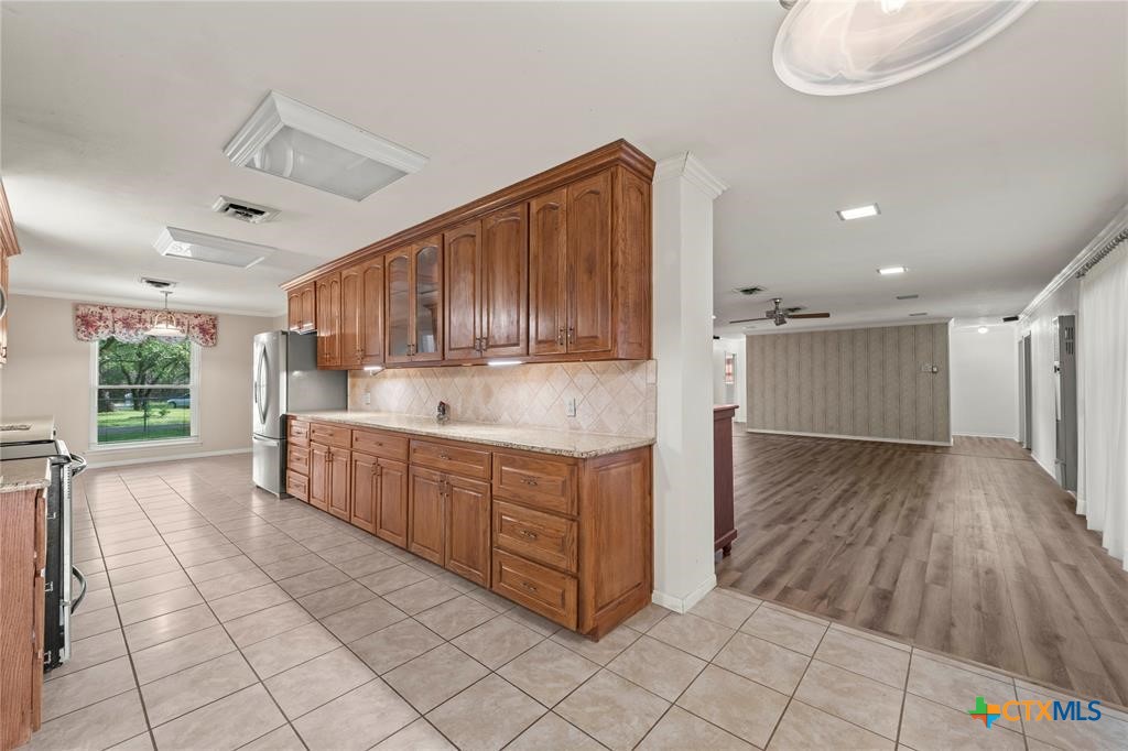 700 Shanklin Road Property Photo 30