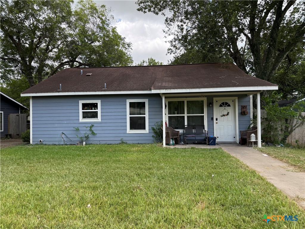307 W Newman Street Property Photo 1