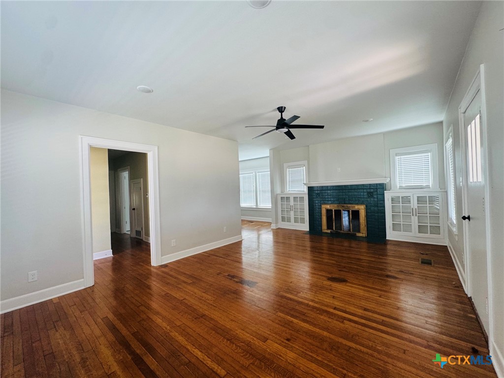 1012 E Main Street Property Photo 2