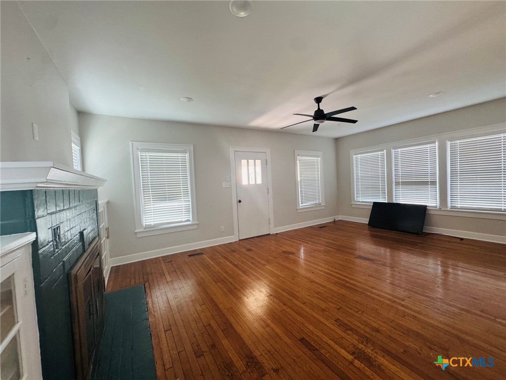 1012 E Main Street Property Photo 3